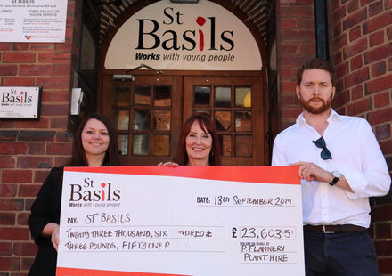 Flannery Golfers Raise Over 23000 for St Basils